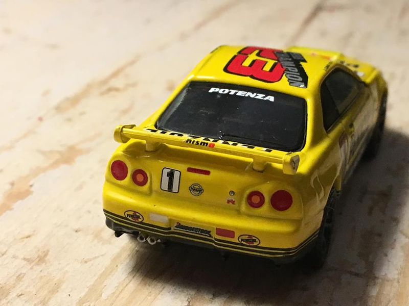 Illustration for article titled 1999 Nissan PENNZOIL NISMO GT-R by Greenlight/Tarmac Works